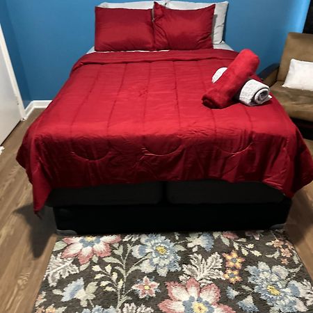 Fidelia Garnet Room, Queen Bed Minutes From Newark Liberty International Airport And Newark Penn Station Buitenkant foto